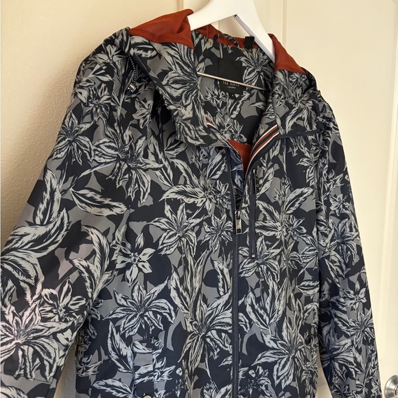 NWOT! Ted Baker Men’s Paso Printed Floral Cagoule Navy Zip Hooded Jacket Size 4 - Picture 3 of 14